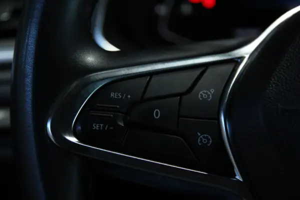 Renault Captur Outro 18