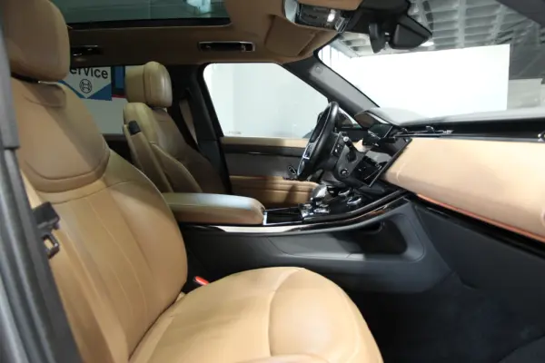 Land Rover Range Rover Sport 3.0 P440e Dynamic SE 4