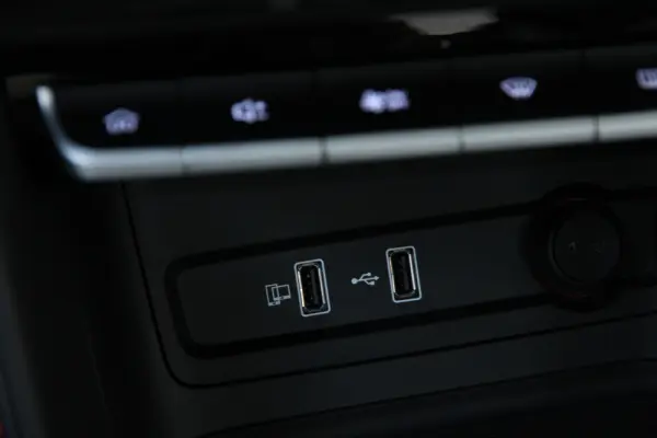 MG ZS 1.0 T-GDI Luxury 13