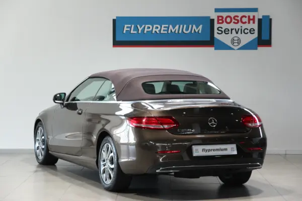 Mercedes-Benz C 250 d Cabrio Aut. 26