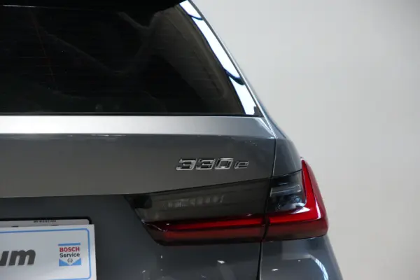 BMW 330 e Pack Desportivo M Auto 34