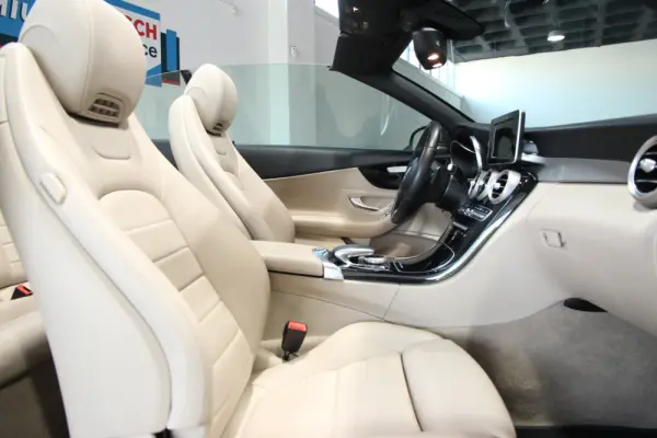 Mercedes-Benz C 250 d Cabrio Aut. 4