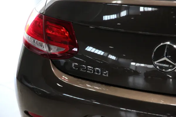 Mercedes-Benz C 250 d Cabrio Aut. 28