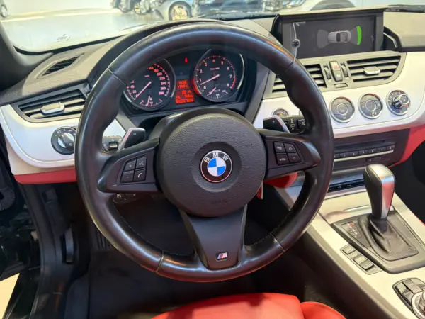 BMW Z4 23 i Auto 11