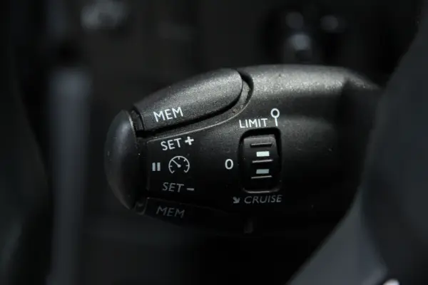 Citroen C3 1.2 PureTech C-Series 13