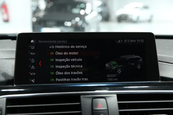 BMW 318 d Line Sport Auto 19