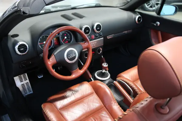 Audi TT Coupé 1.8 T S-line 8