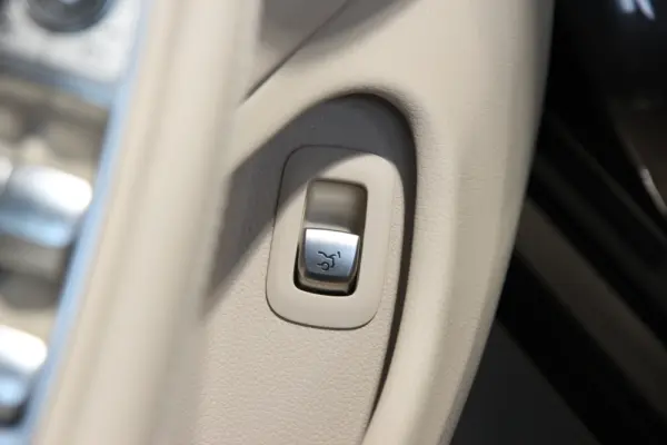 Mercedes-Benz C 250 d Cabrio Aut. 10