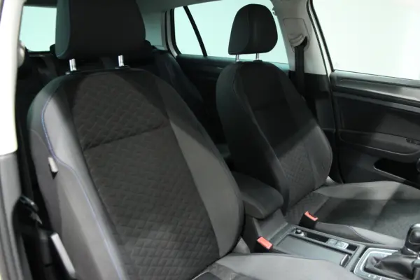 Volkswagen Golf 1.6 TDI R-Line DSG 6