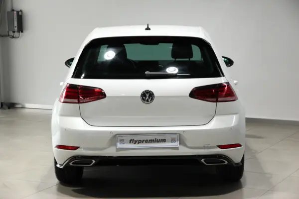 Volkswagen Golf 1.6 TDI R-Line DSG 24