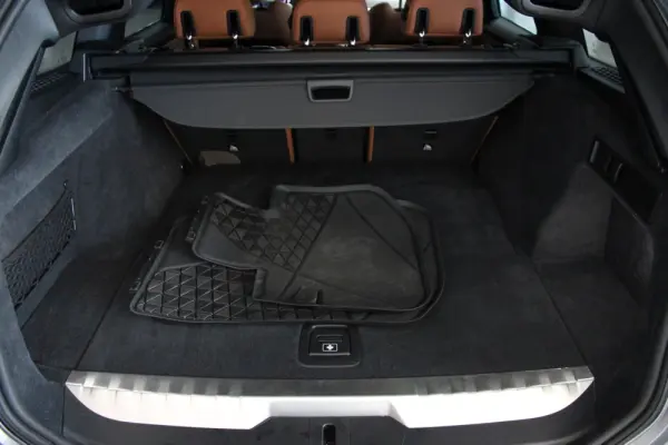 BMW 330 e Pack Desportivo M Auto 30