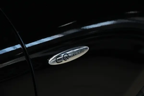 Mercedes-Benz CLA 250 e Shooting Brake AMG Line 4