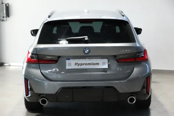 BMW 330 e Pack Desportivo M Auto 35