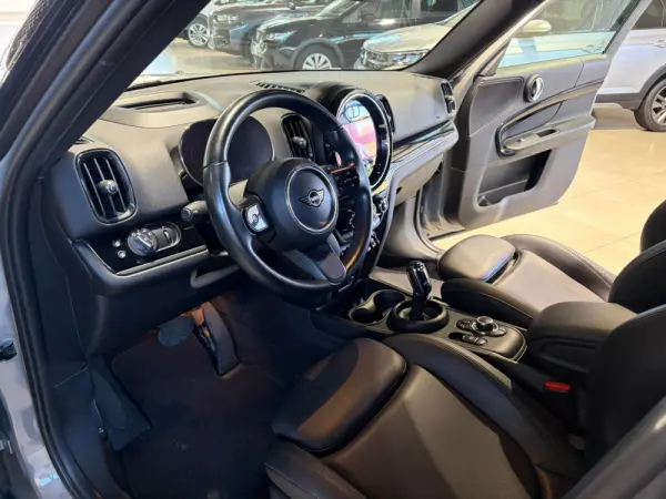 MINI Countryman Auto D Black Edition 11