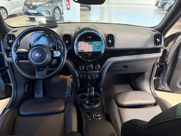 MINI Countryman Auto D Black Edition 12