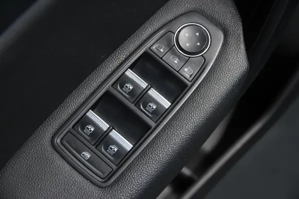 Renault Captur Outro 11