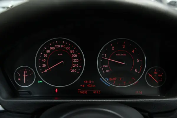 BMW 318 d Line Sport Auto 22