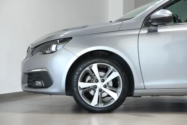 Peugeot 308 1.6 BlueHDi Allure 2