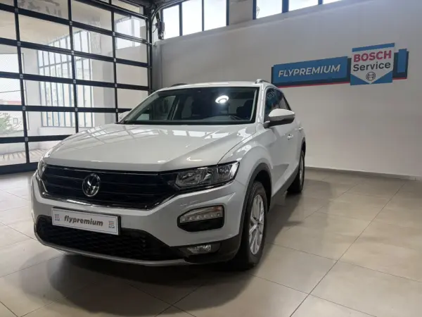 Volkswagen T-Roc 3