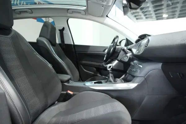 Peugeot 308 1.6 BlueHDi Allure 5