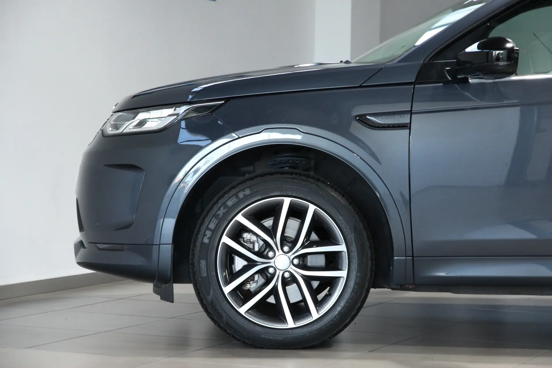 Land Rover Discovery Sport 1.5 I3 P300e AWD SE 32