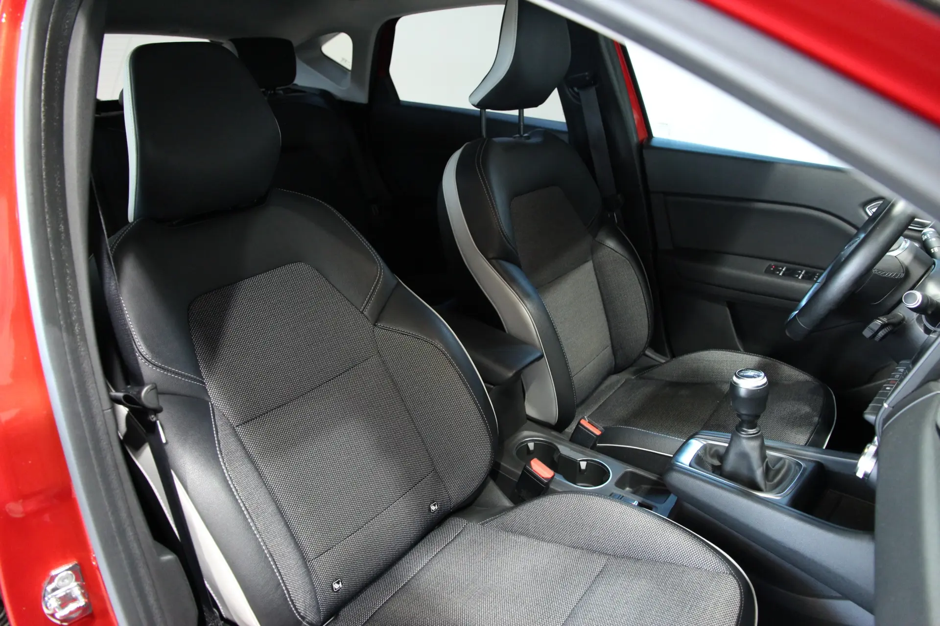Renault Captur 1.0 TCe Exclusive 6