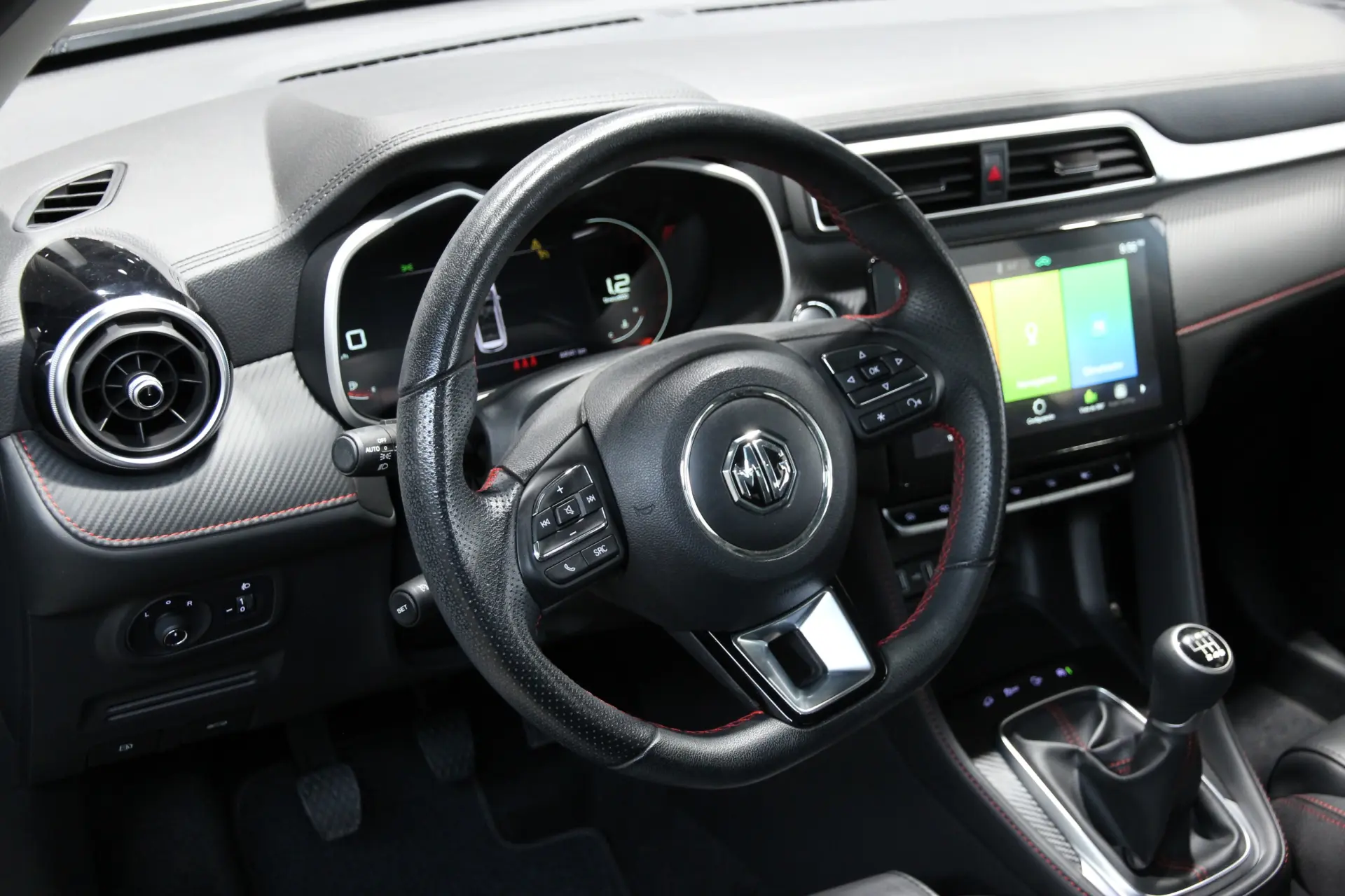 MG ZS 1.0 T-GDI Luxury 8