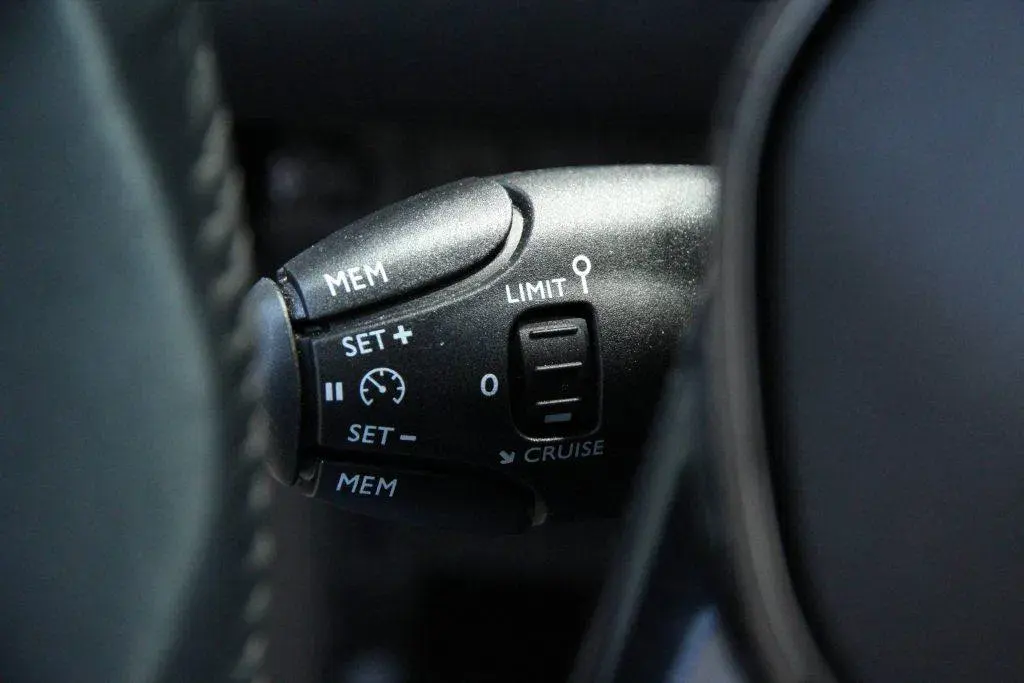 Peugeot 208 1.2 PureTech Active 5