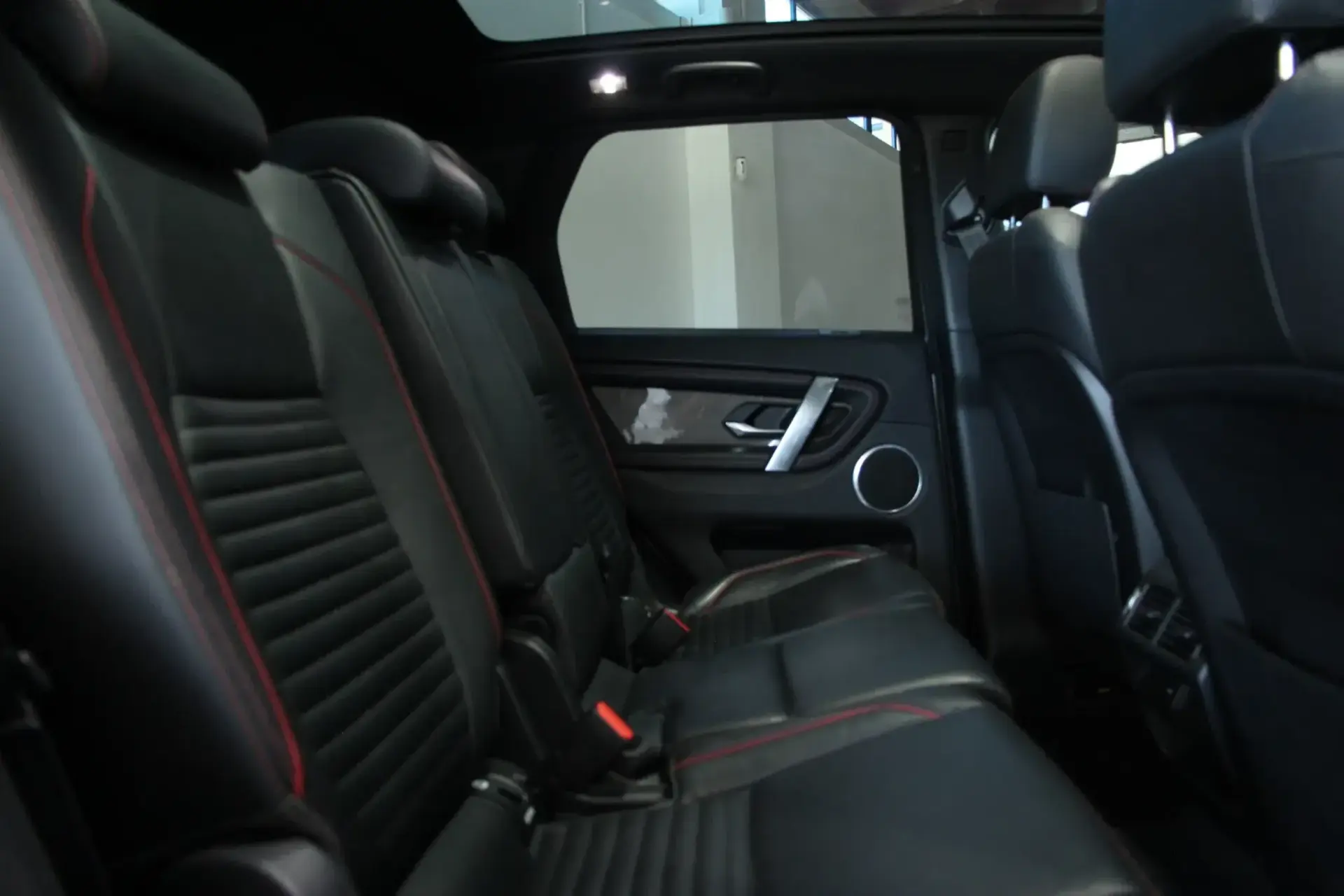 Land Rover Discovery Sport 2.0 eD4 R-Dynamic SE 7L 16