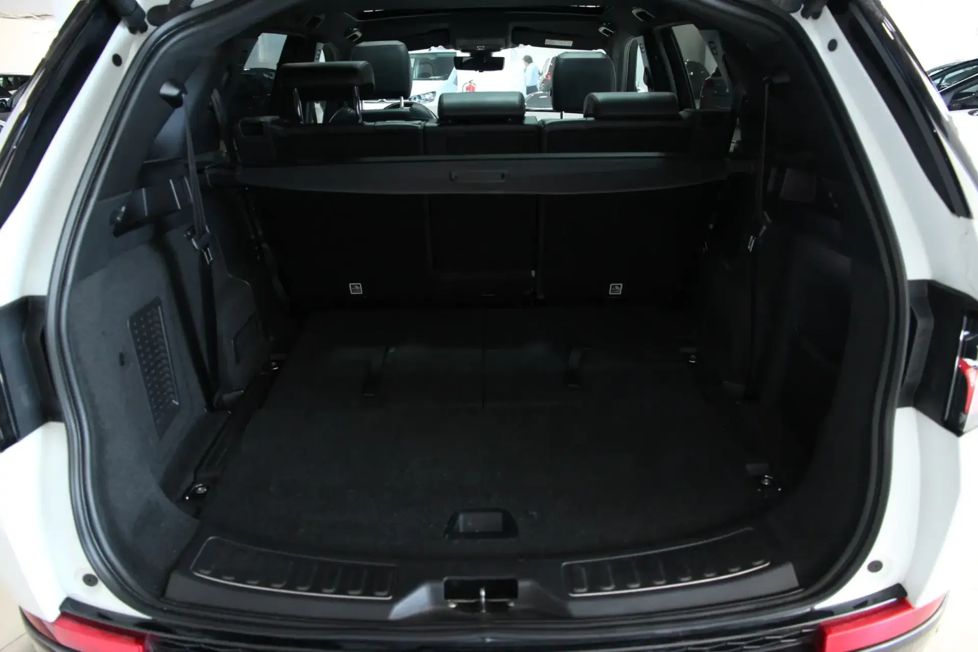 Land Rover Discovery Sport 2.0 eD4 R-Dynamic SE 7L 18