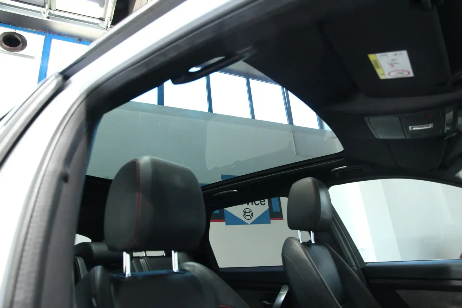 Land Rover Discovery Sport 2.0 eD4 R-Dynamic SE 7L 27