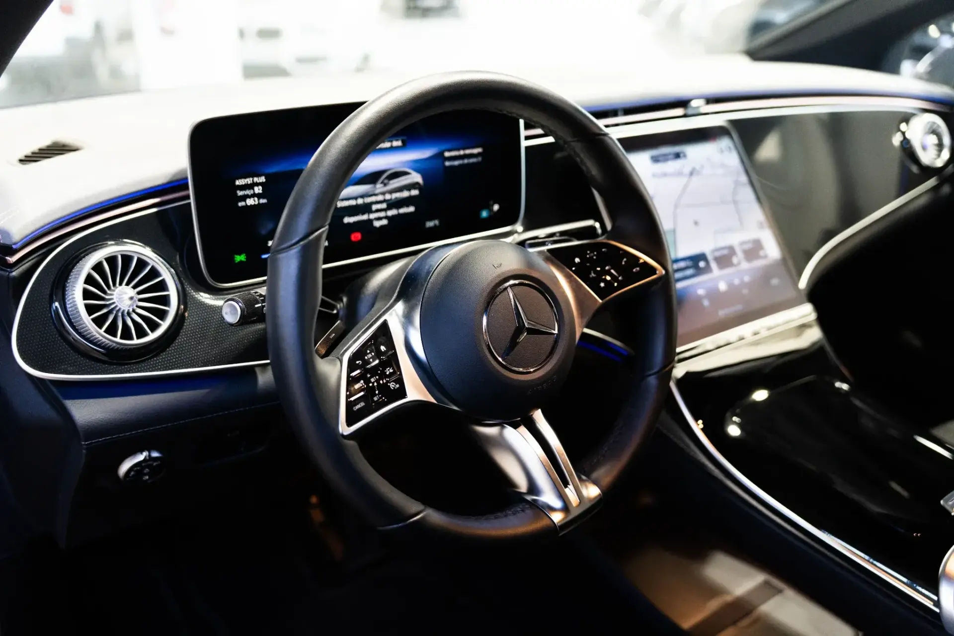 Mercedes-Benz EQE SUV 350+ 18