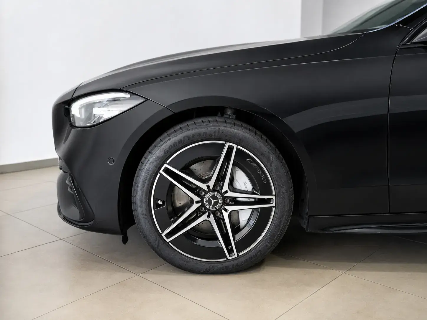 Mercedes-Benz C 300 e T 9G-TRONIC AMG Line 24