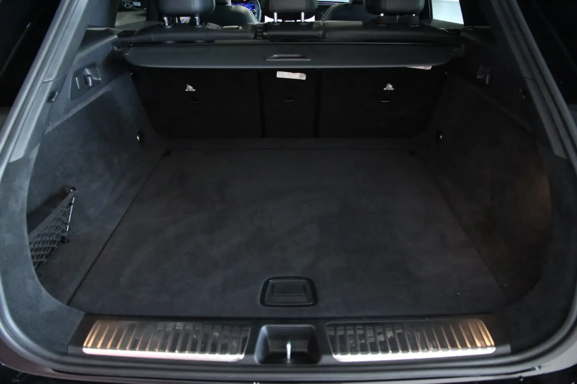 Mercedes-Benz EQE SUV 500 4Matic 29