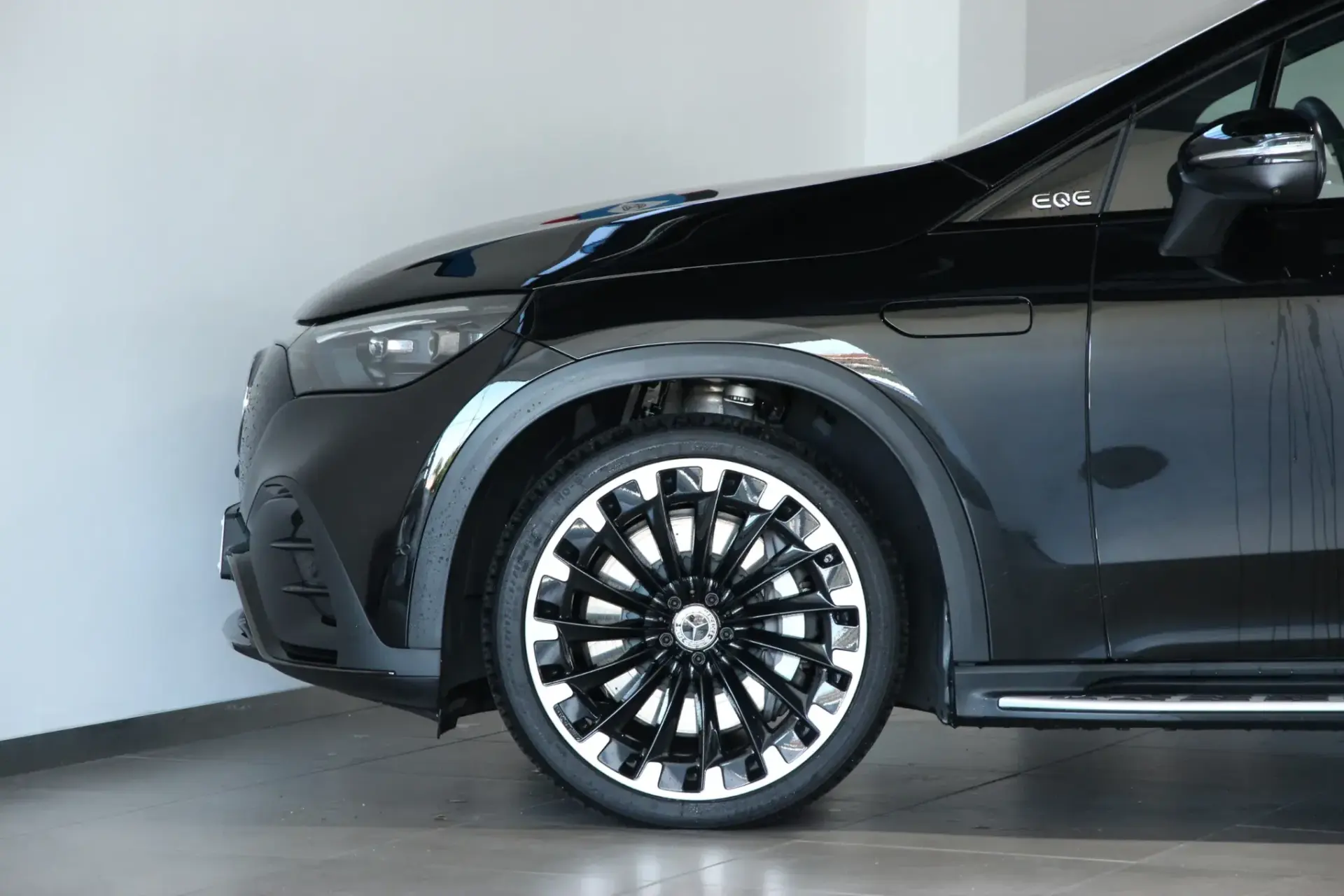 Mercedes-Benz EQE SUV 500 4Matic 33