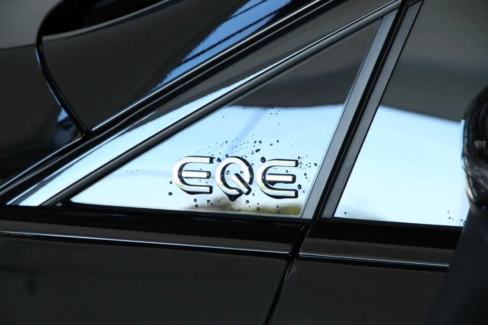Mercedes-Benz EQE SUV 500 4Matic 38