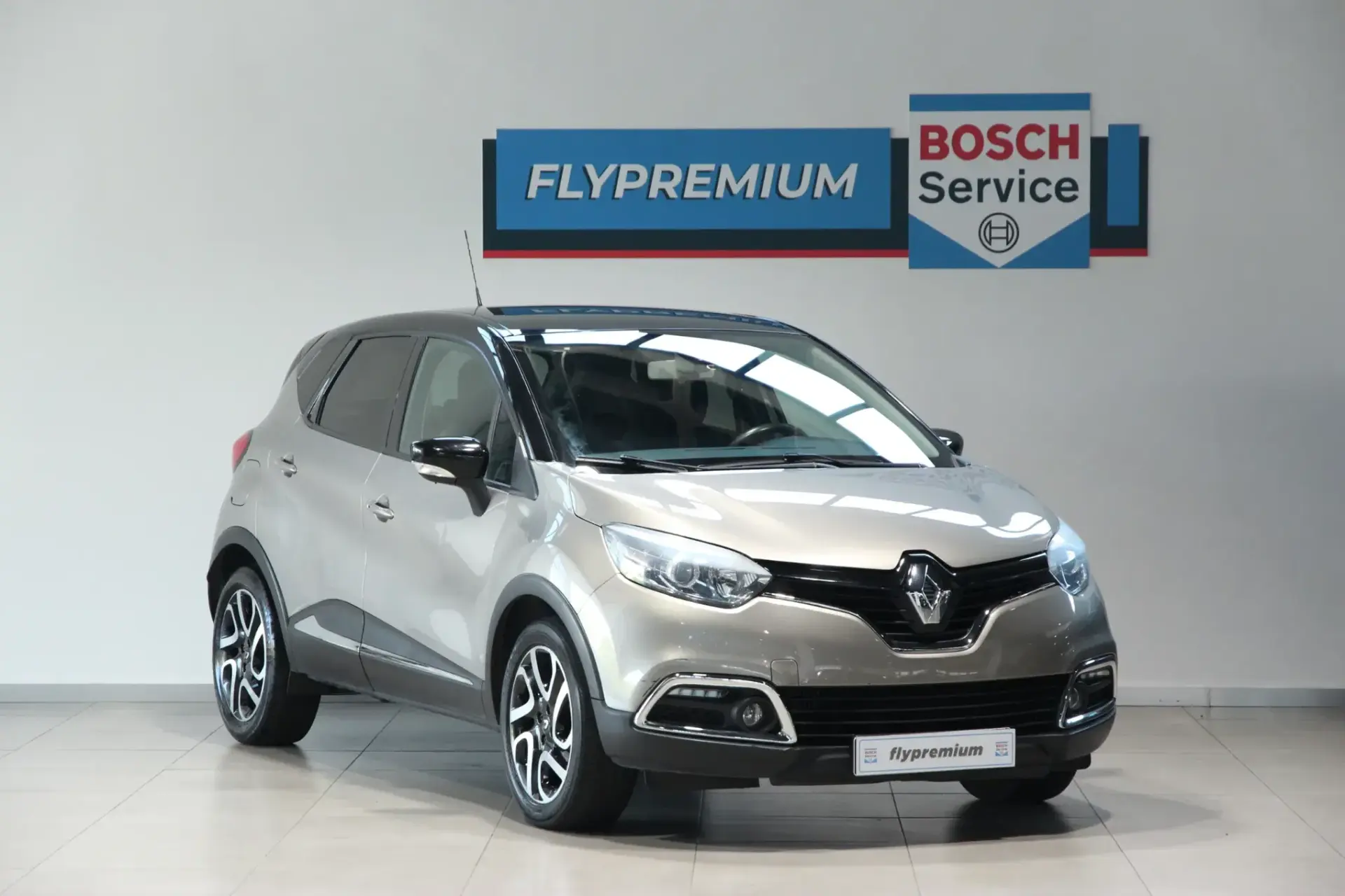 Renault Captur 0.9 TCE Exclusive 1