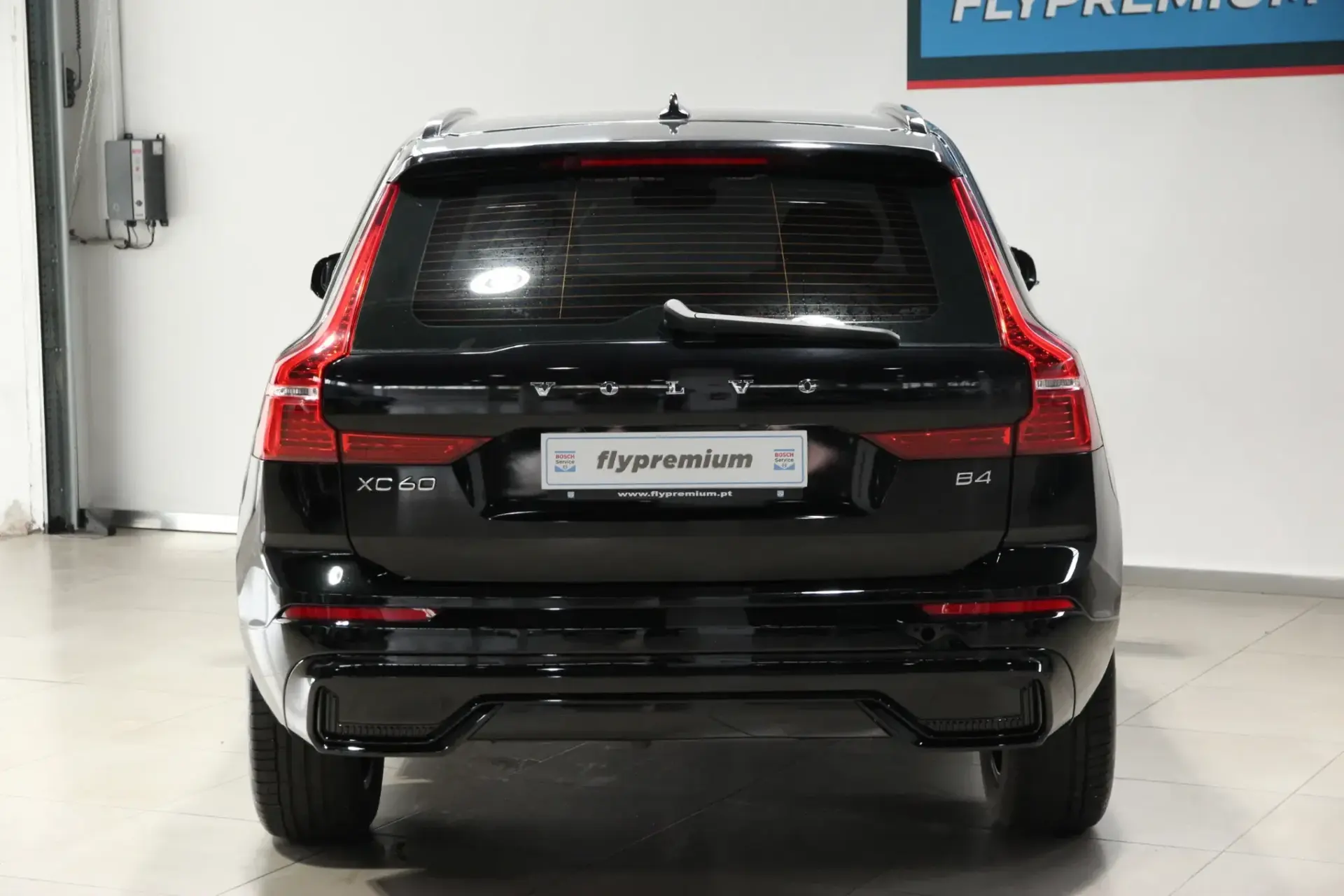 Volvo XC 60 2.0 B4 R-Design 22