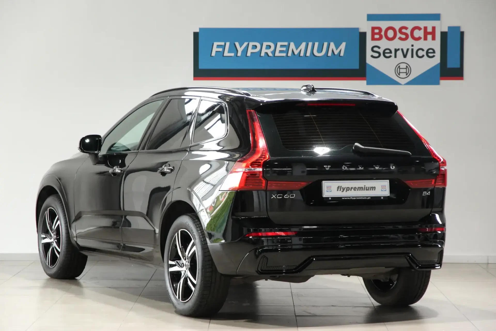 Volvo XC 60 2.0 B4 R-Design 21