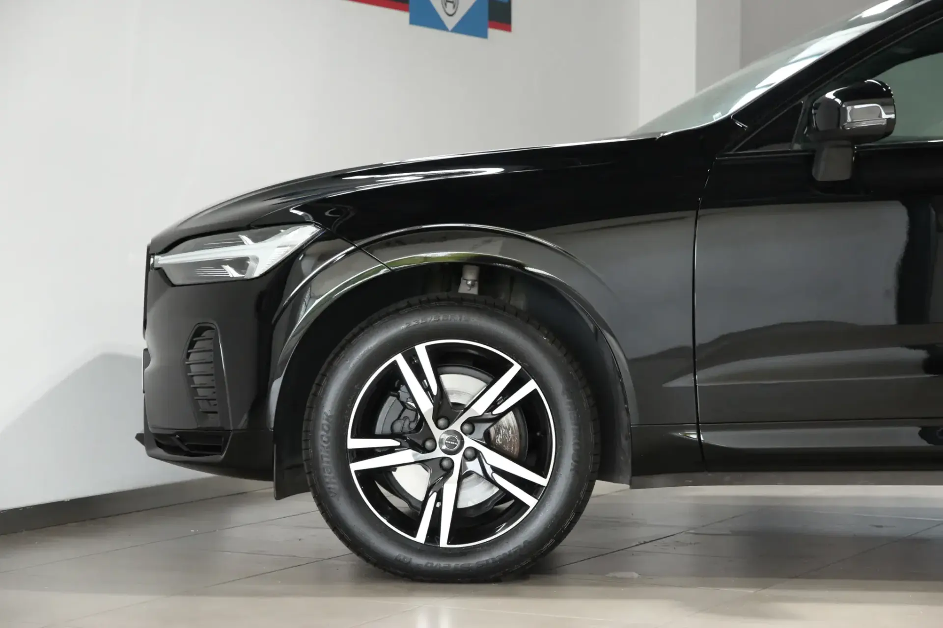 Volvo XC 60 2.0 B4 R-Design 26