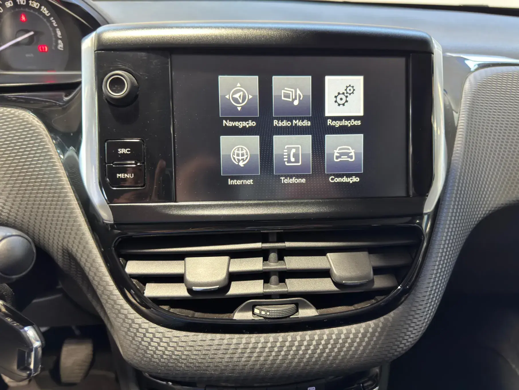 Peugeot 2008 1.2 PureTech Allure 15