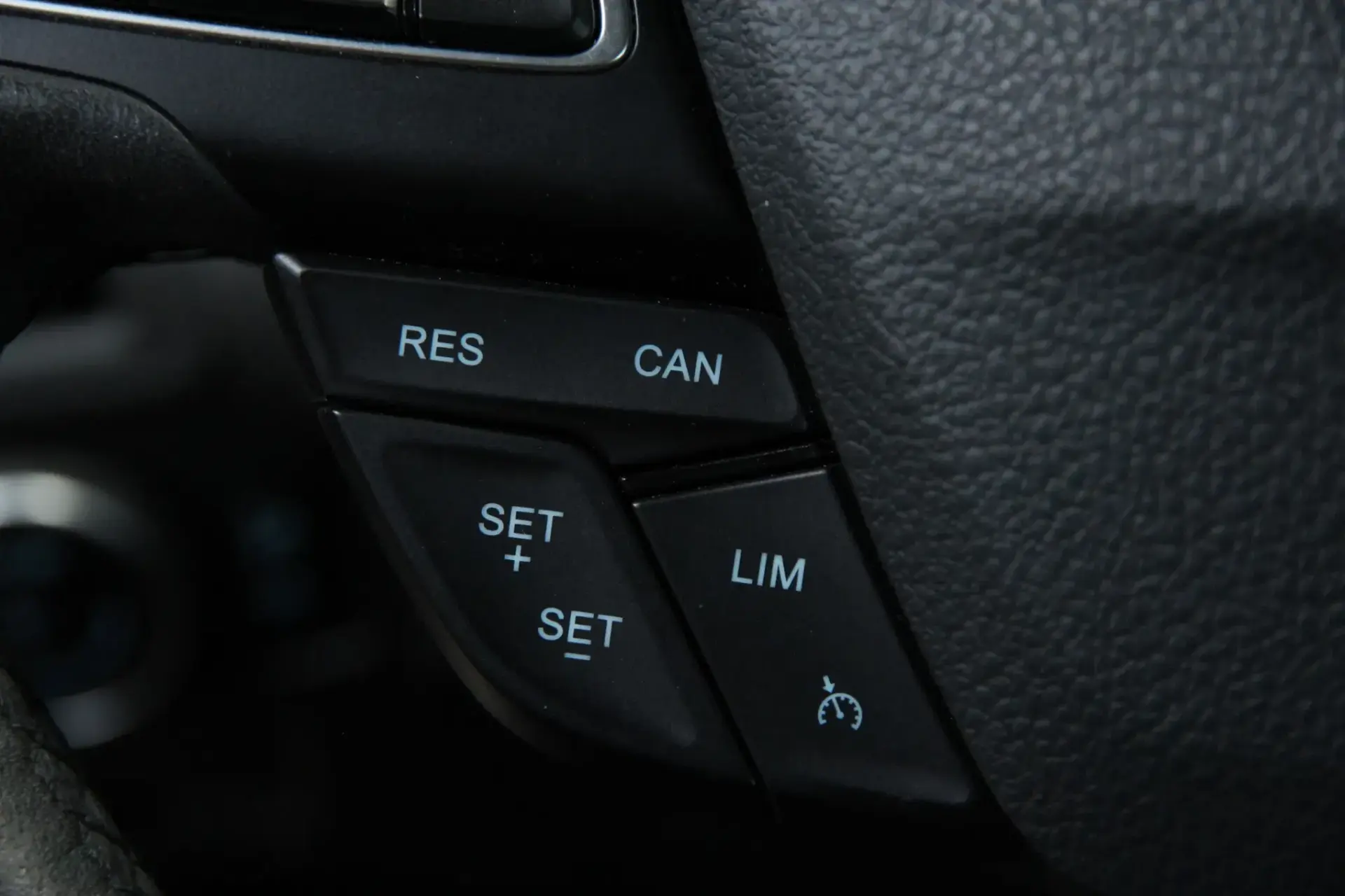 Ford Focus 1.0 EcoBoost Business 2