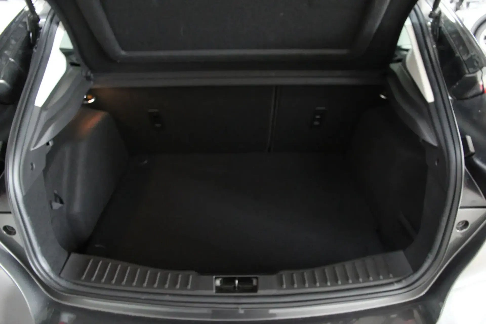 Ford Focus 1.0 EcoBoost Business 9