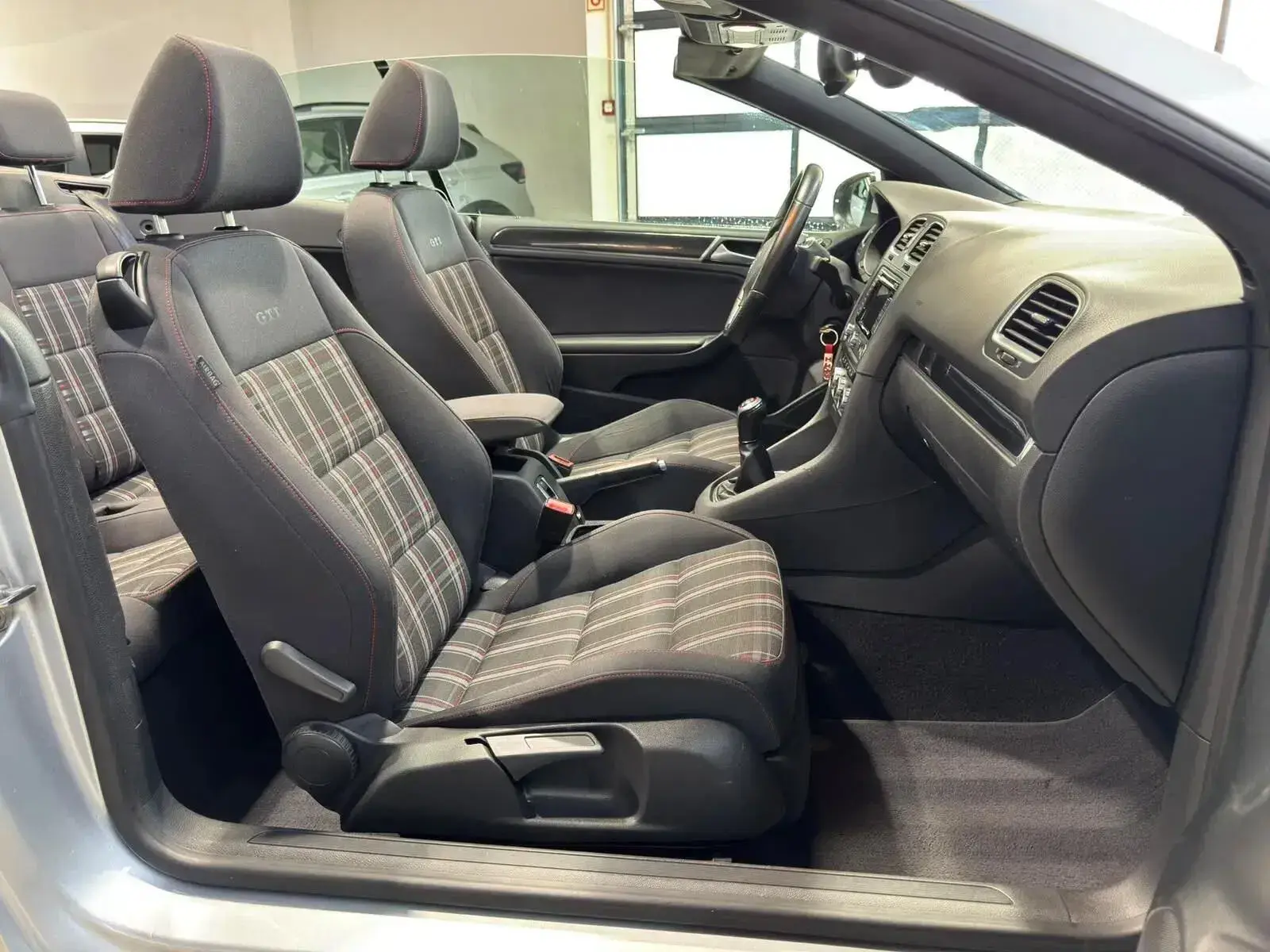 Volkswagen Golf Cabriolet GTI 12
