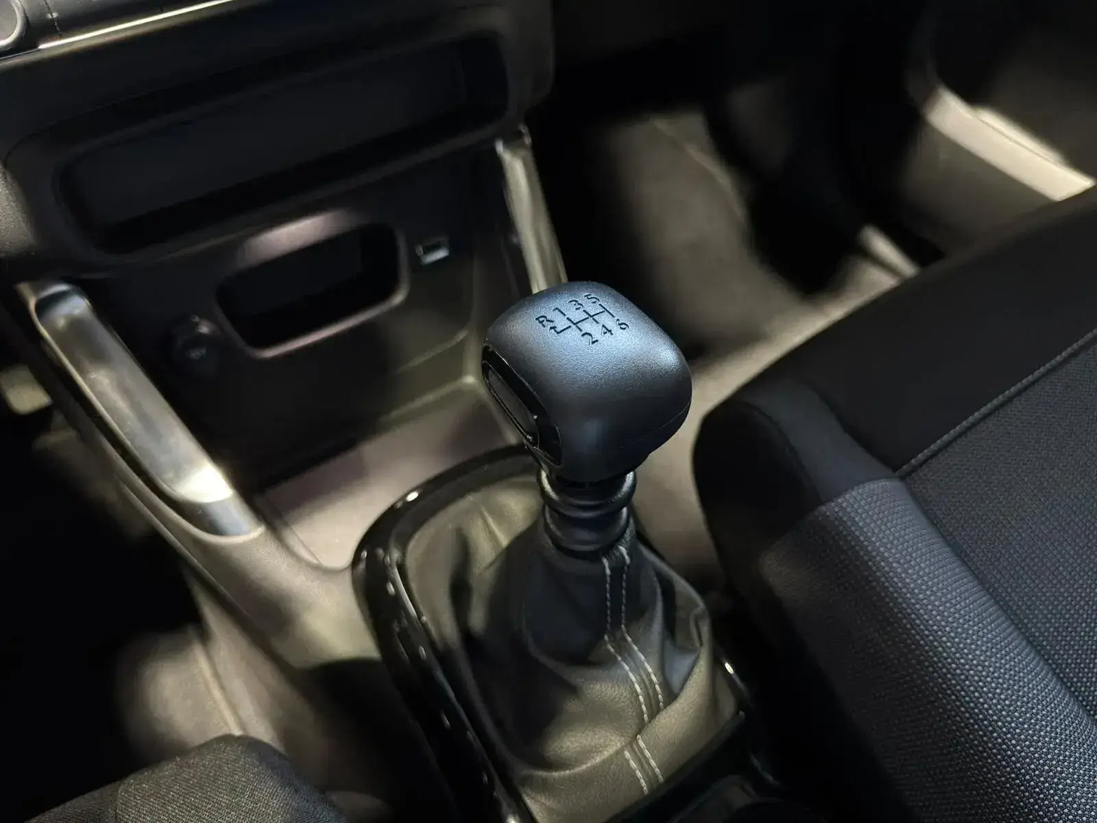 Citroen C3 Aircross 1.2 PureTech C-Series 15