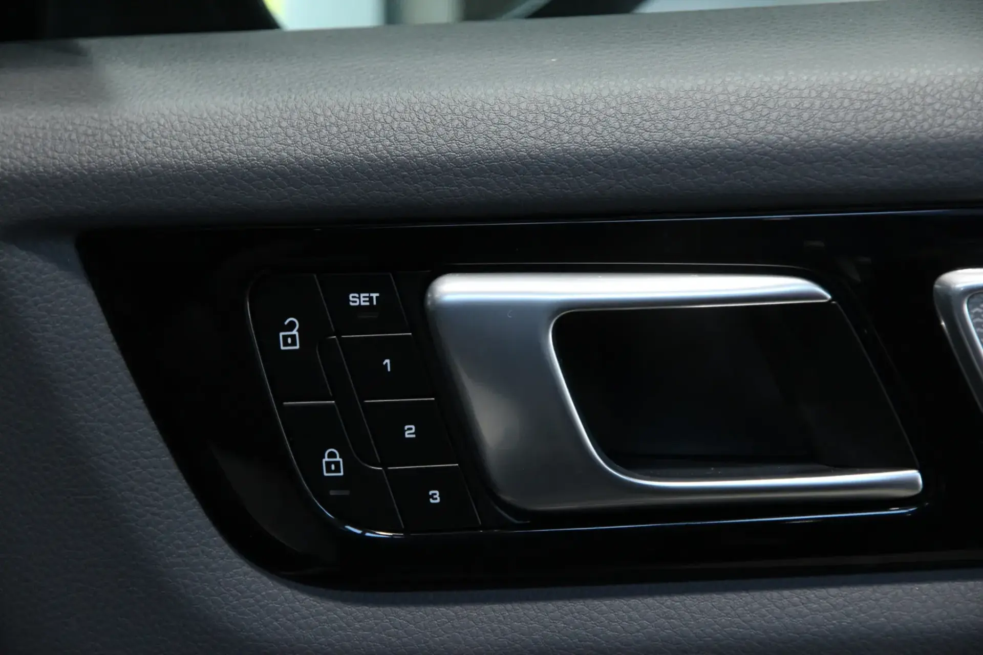 Porsche Cayenne E-Hybrid Platinum Edition 7