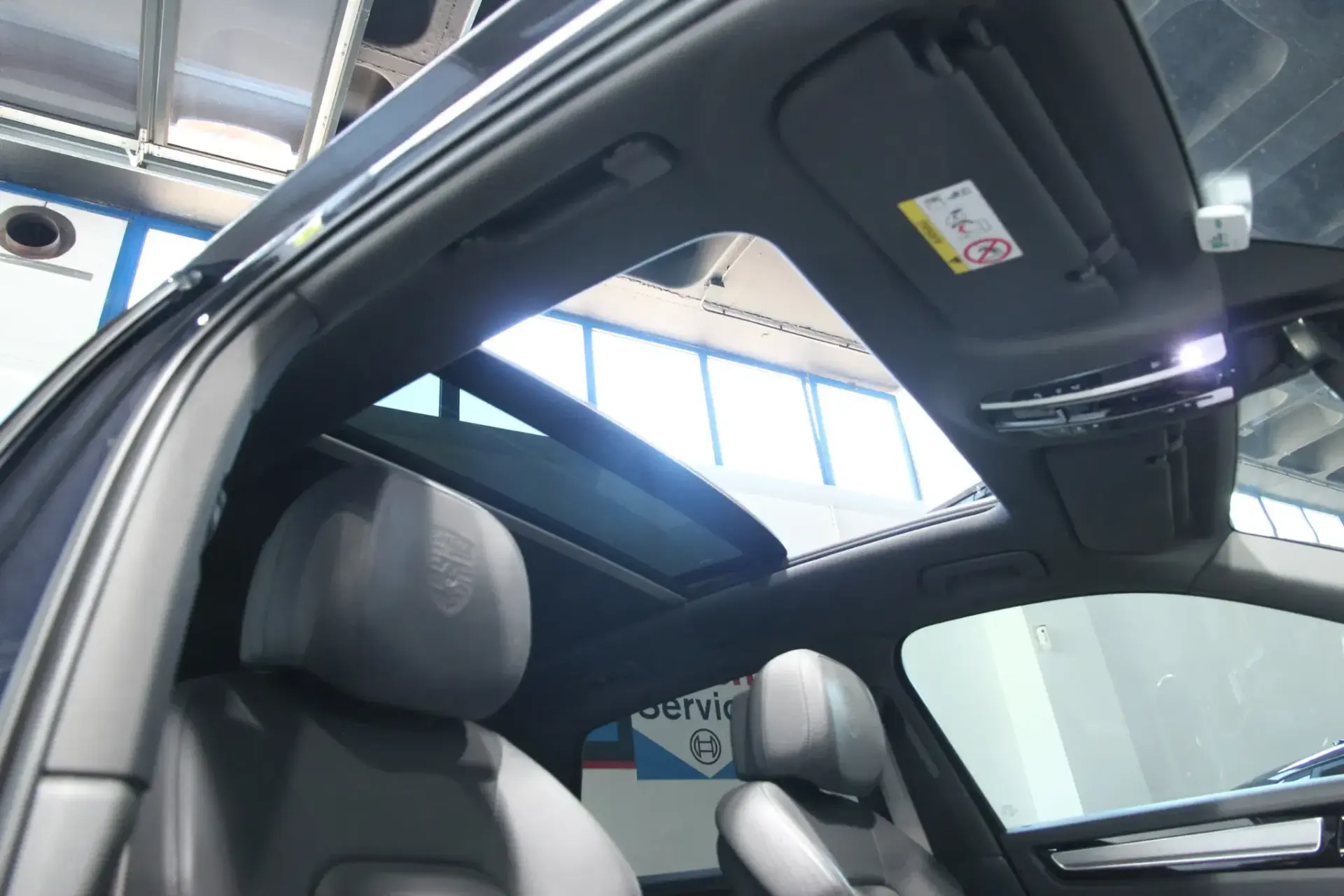 Porsche Cayenne E-Hybrid Platinum Edition 9