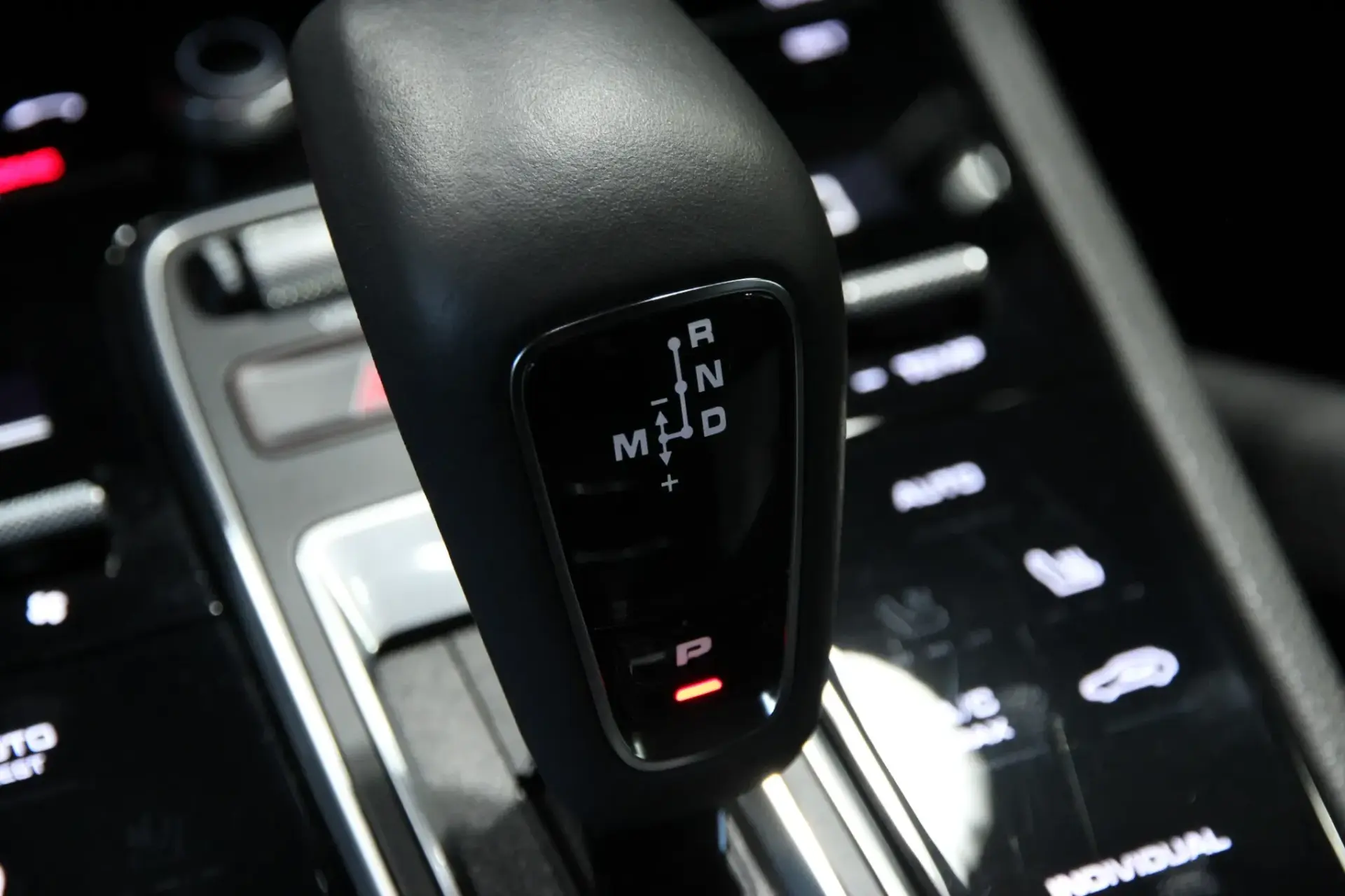 Porsche Cayenne E-Hybrid Platinum Edition 18