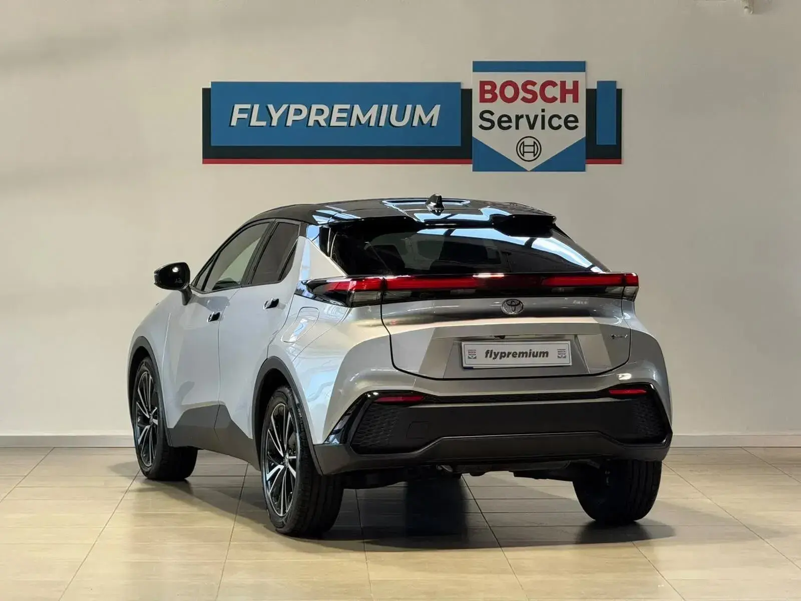 Toyota C-HR 1.8 Hybrid Square Collection 29