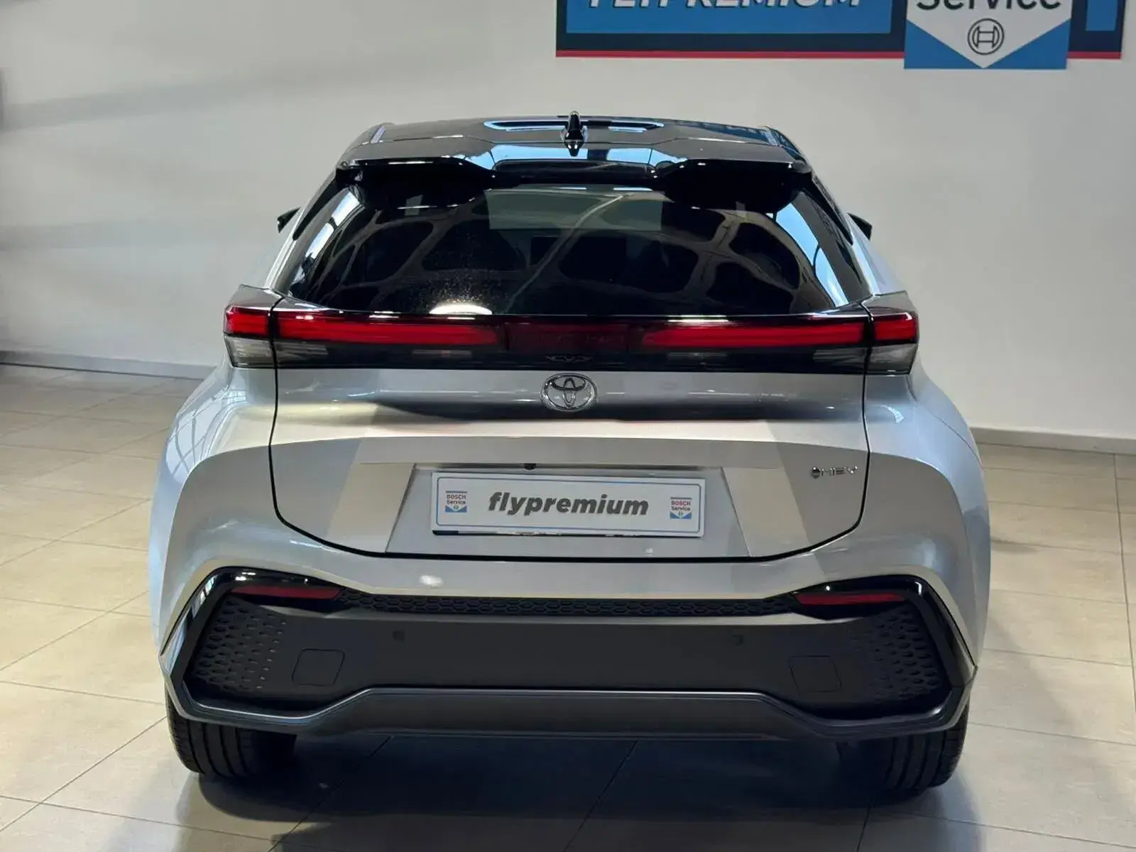 Toyota C-HR 1.8 Hybrid Square Collection 30